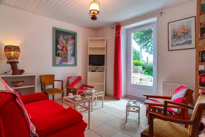 Location de vacances pour 6 personnes, avec jardin et terrasse à Plomodiern - 2