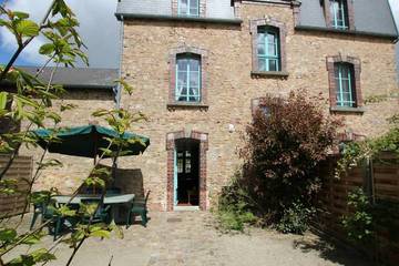 Gîte pour 5 personnes, avec jardin à Périers