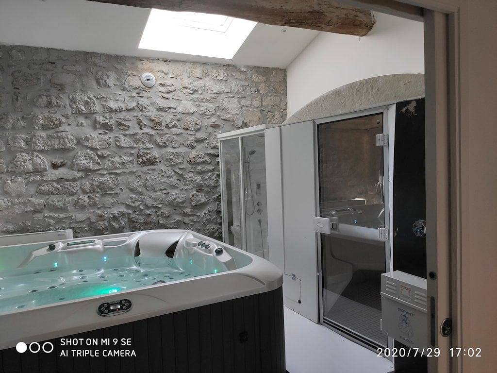 Chambres d'hôtes "La Maison de mon Père" - Chambre Eléa in Saint-Alban-Auriolles, Ardèche