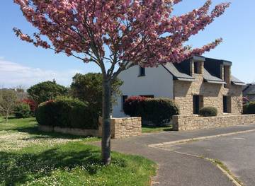 Cottage pour 6 personnes, avec jardin et balcon à Arzon