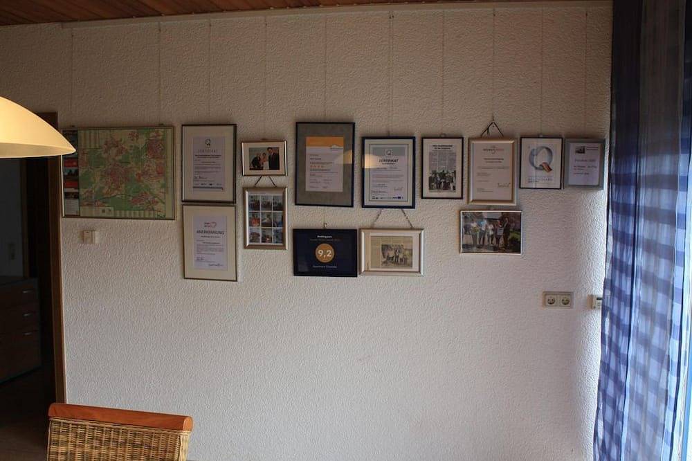 Entire apartment, Vacation apartment in Haus Charlotte - vacation apartment/1 bedroom/shower, Wc in Wiebelskirchen, Neunkirchen