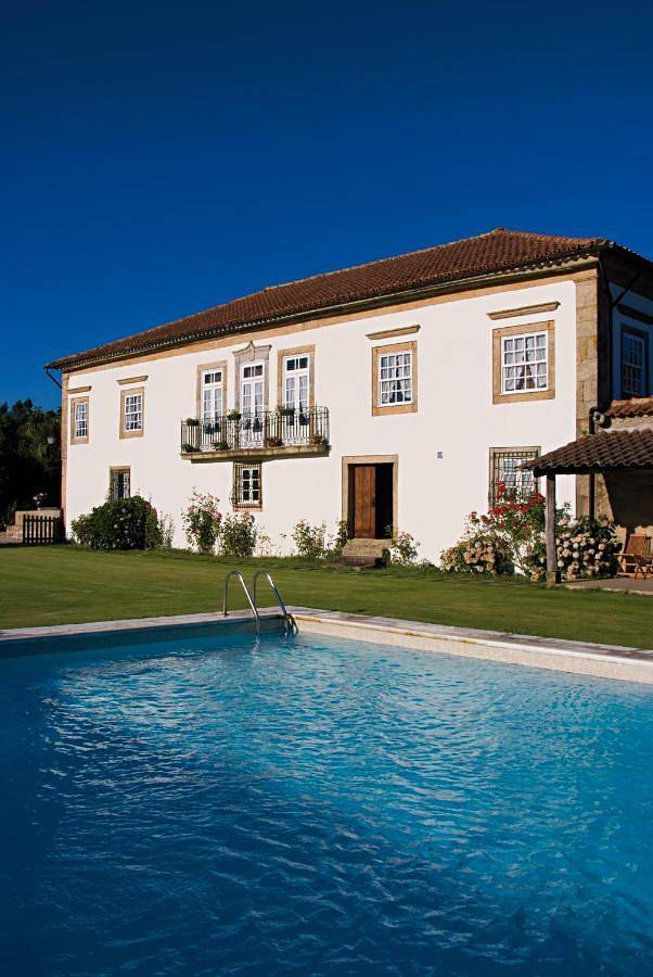 Quarto para 3 pessoas, com Terraço e Jardim e ainda Piscina em Barcelos