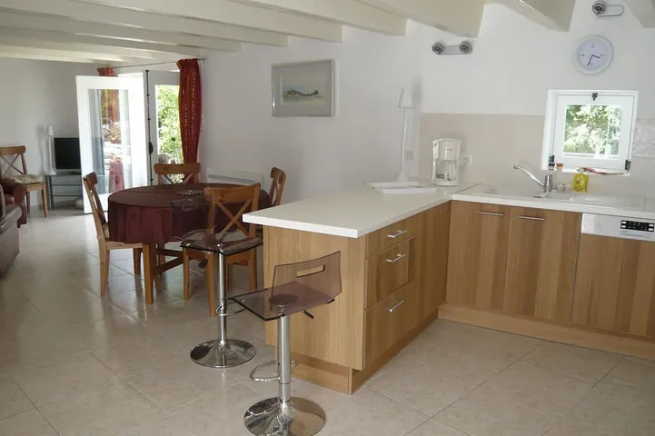 Gîte pour 4 personnes, avec terrasse et jardin - 1