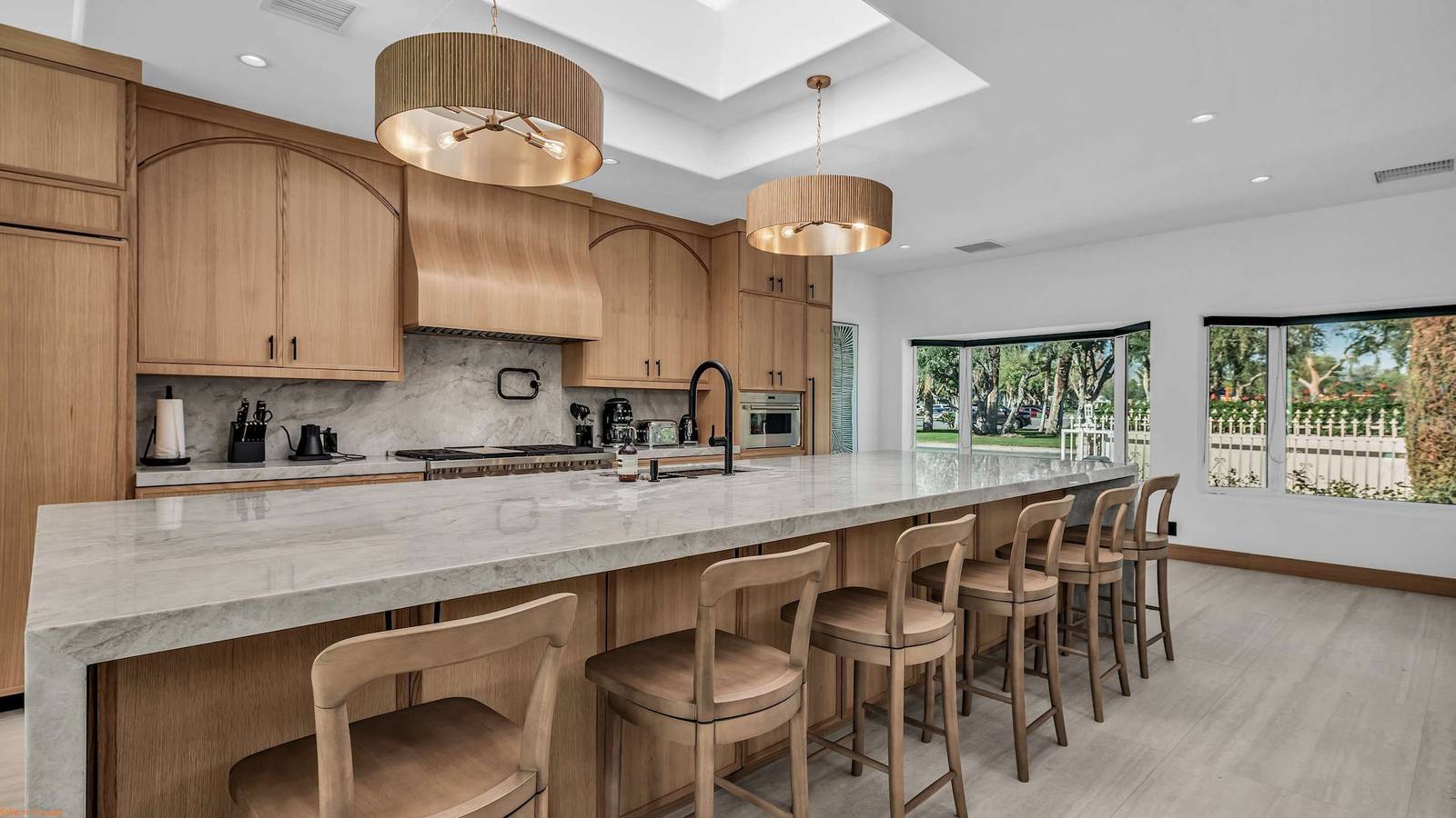 Luxury 6br Palm Springs Retreat with Private Pool   Spa in Palm Springs, Coachella Valley