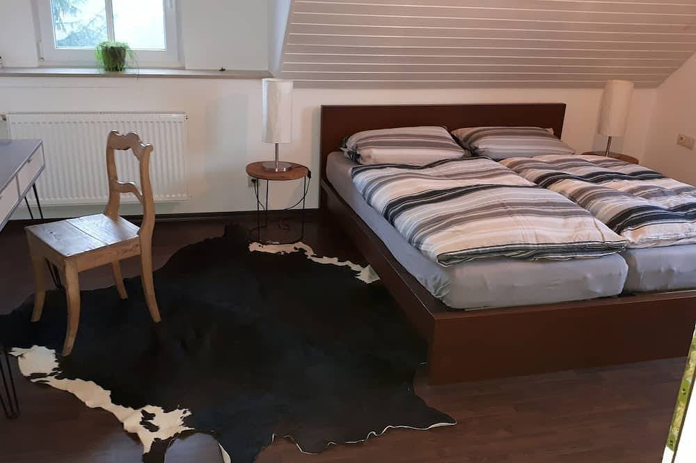 Ganze Wohnung, Große Ferienwohnung (90m2) direkt in der Natur gelegen in Silbach, Winterberg