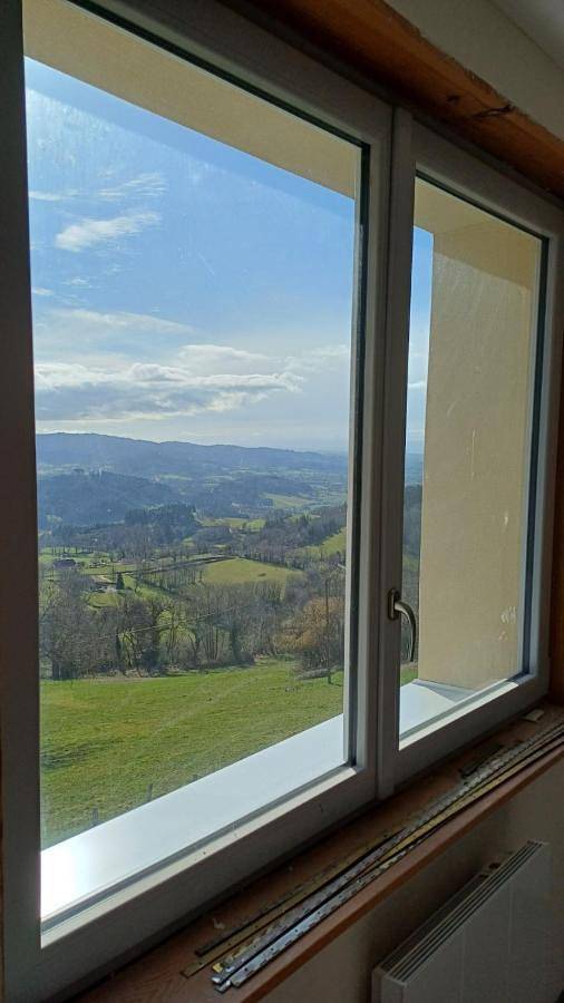 Soleil Bleu in Saint-Racho, Région de Charolles