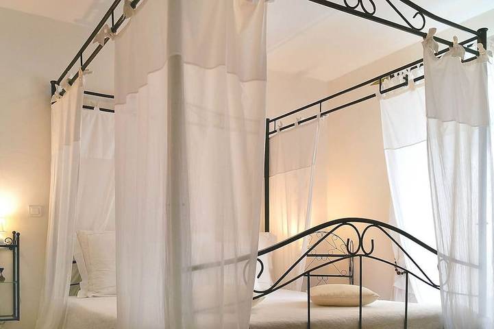 Location de vacances pour 8 personnes, avec jardin ainsi que piscine et terrasse, animaux acceptés à Carry-le-Rouet - 2