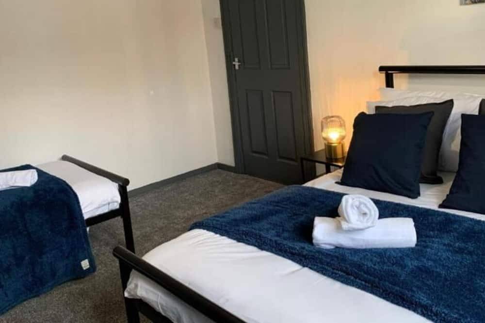 Ganze Wohnung, Delightful 3  bedroom * free parking * free wifi * in Gateshead