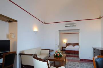 Villa for 22 Guests in Amalfi, Amalfi Coast, Picture 4