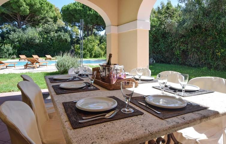 Chic Apartment with Terrace, WiFi & A/C Near Marina Velca in Marina Velca, Tarquinia