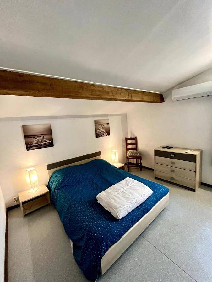 Appartement entier, One-Bedroom Apartment in Pouilly-les-Nonains, Région de Roanne