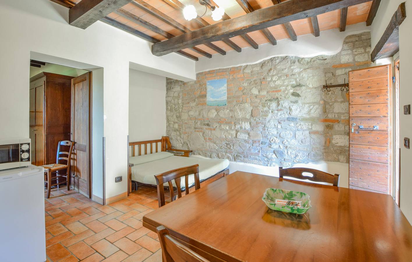 Apartamento vacacional entero, Apartamento tranquilo en Todi con piscina, WiFi y aparcamiento in Todi, Provincia de Perugia