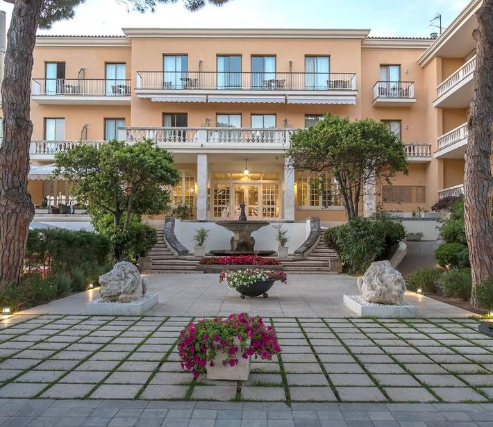 Hôtel pour 3 personnes, avec sauna et jardin ainsi que terrasse et jacuzzi, animaux acceptés à S'Agaró - 3