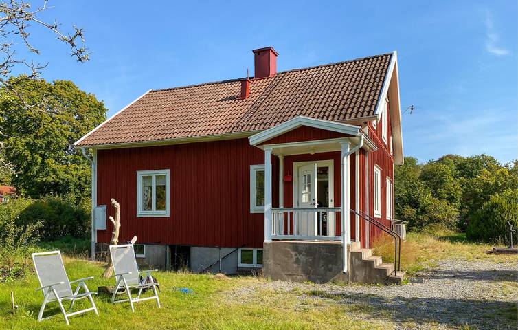 Hus för 6 Personer med trädgård in Kronobergs
