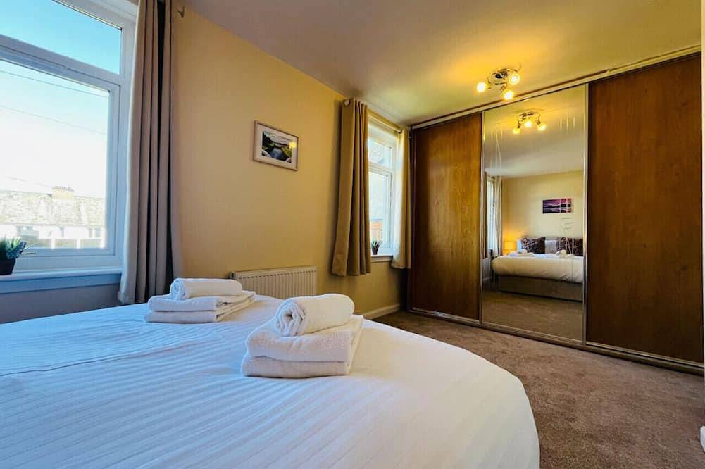 Entire apartment, Florrie's near Fort William Town Centre in Nevis Range, Fort William