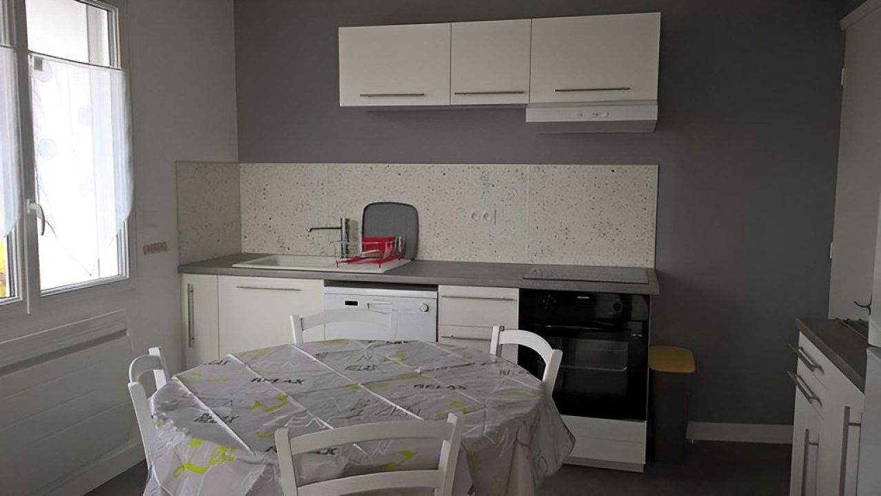 Maison pour curistes ou vacanciers, centre-ville in Jonzac, Région de Jonzac