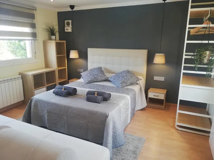Ferienwohnung für 4 Personen, mit Pool und Garten sowie Ausblick - 1