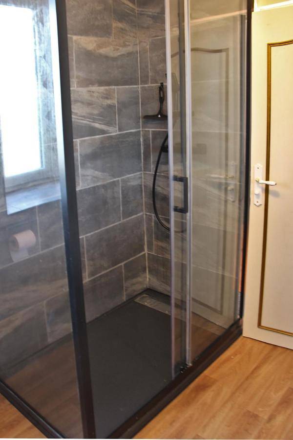 Location de vacances pour 7 personnes, avec terrasse et jardin à Guchan - 3