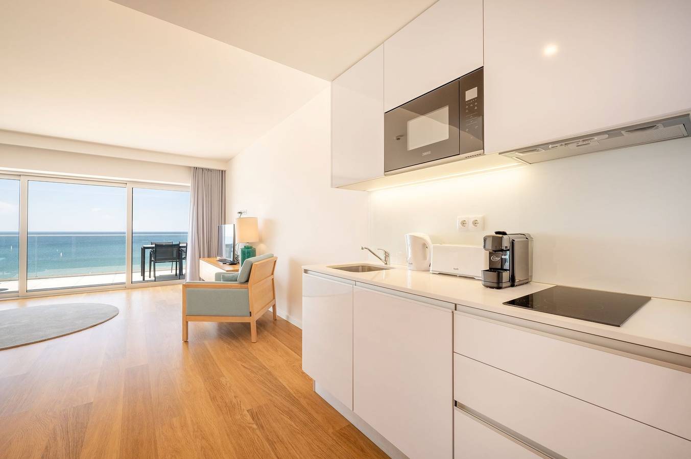 Ganze Wohnung, Ferienwohnung für 4 Personen mit Terrasse in Praia do Ouro, Sesimbra