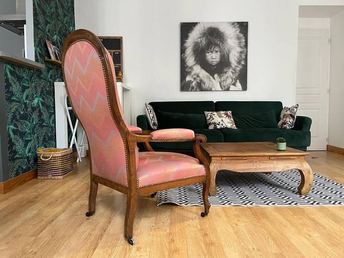 Gîte pour 5 personnes, avec vue à Ney (instrument)