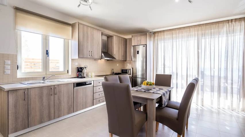 Location de vacances pour 9 personnes, avec jardin et piscine dans Triopetra - 3