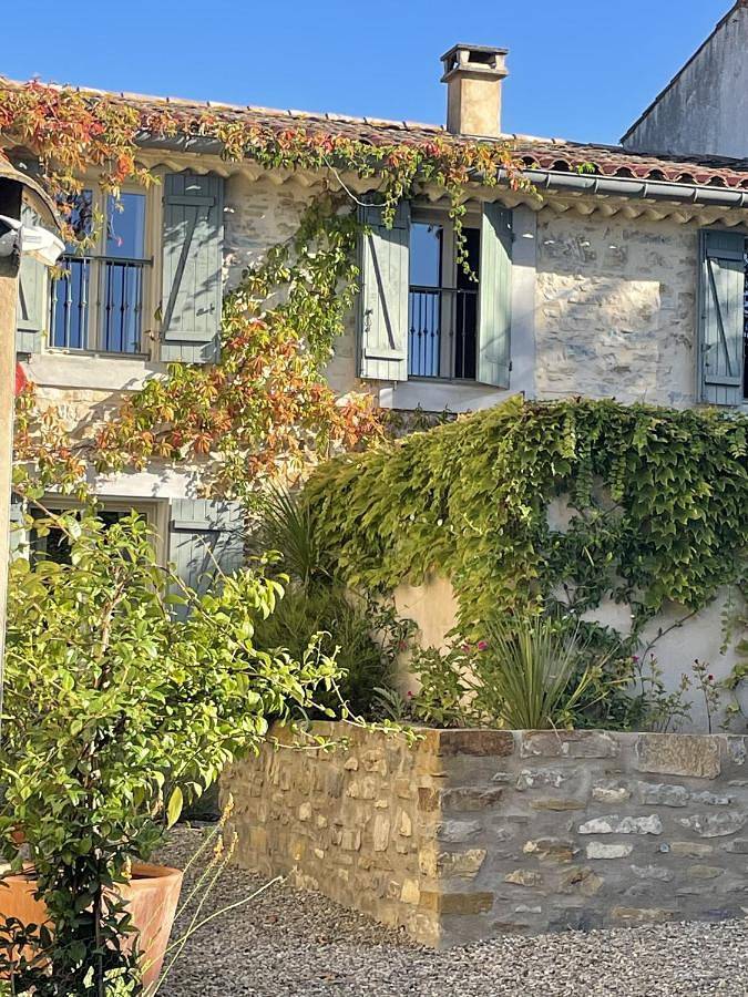 Location de vacances pour 5 personnes, avec Terrasse ainsi que Jardin et Piscine à Serviès-en-Val
