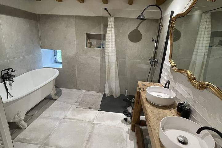 Location de vacances pour 6 personnes, avec jacuzzi et jardin à Hautefage - 4