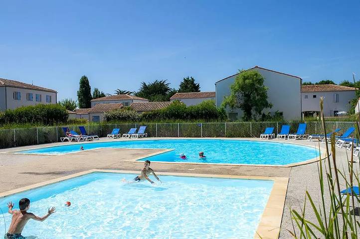 Villa pour 8 personnes, avec terrasse et piscine, animaux acceptés en Charente-Maritime - 3