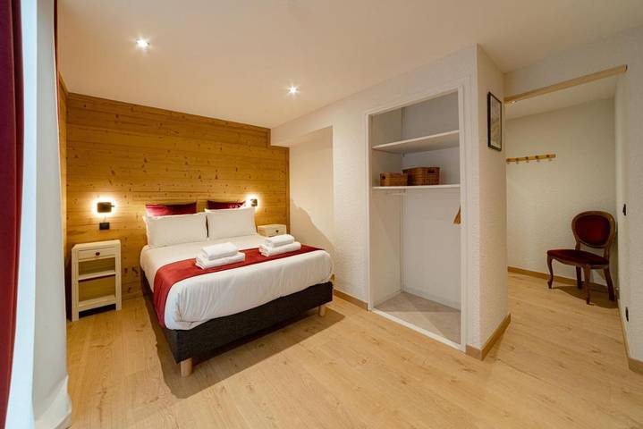 Hôtel pour 5 personnes, avec jardin ainsi que piscine et vue