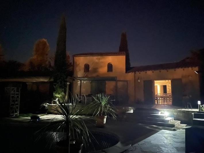 Location de vacances pour 7 personnes, avec Terrasse ainsi que Jardin et Piscine à Nizas - 3