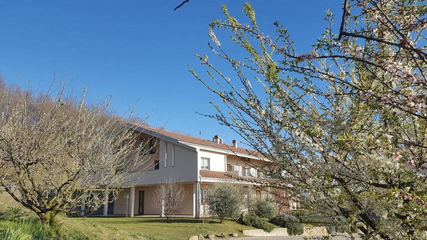 Appart’hôtel pour 3 personnes, avec jardin et vue