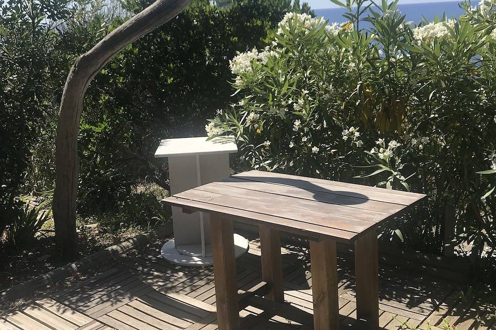 Appartement entier, F2   ,100m de la mer in Canari, Cap Corse