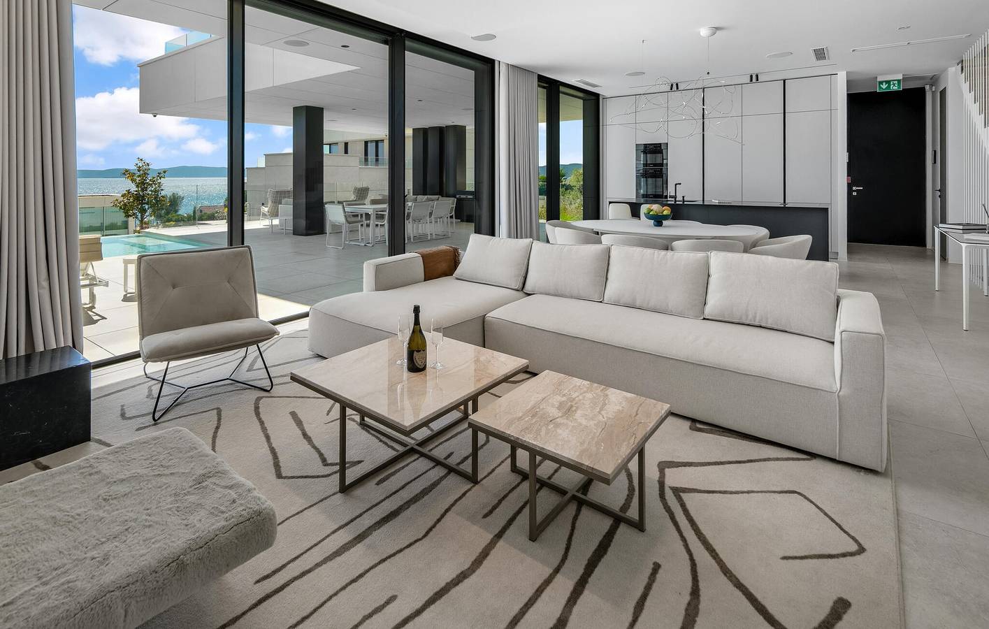 Retraite en bord de mer : appartement avec vue sur la mer, piscine et équipements modernes in Ugljan, Île d'Ugljan