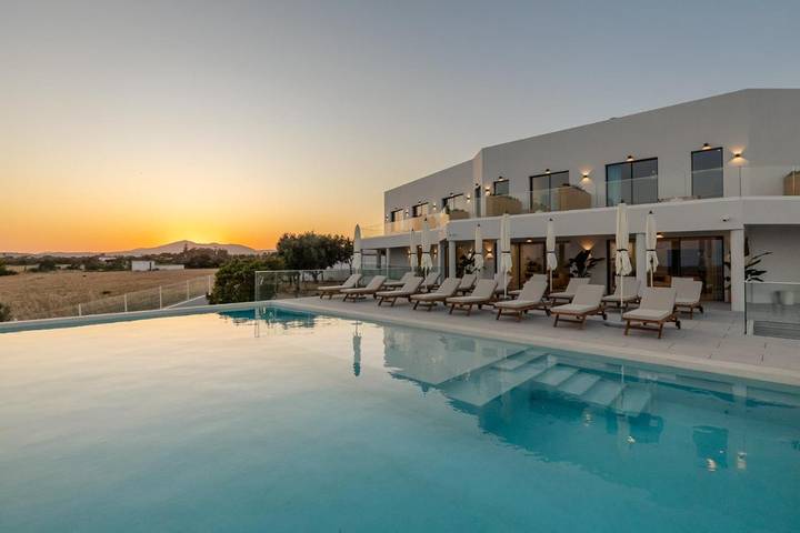 Chambre d’hôte pour 2 personnes, avec piscine ainsi que vue et jardin à Moncarapacho - 2