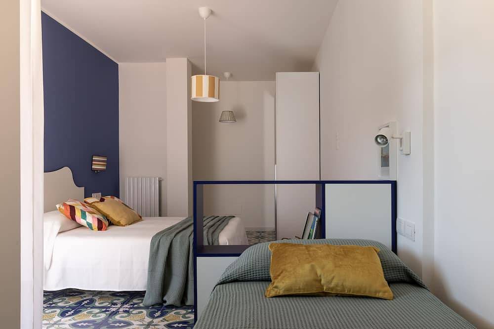 Ganze Wohnung, Penthouse With Large Terrace With Sea View And Parking Space in Martinsicuro, Teramo Provinz