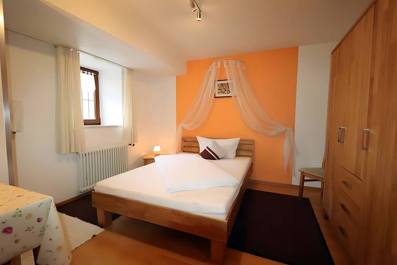 Gasthaus zur Linde - 'Einzelzimmer Holzwurm' mit gemeinsamer Terrasse, gemeinsamem Garten und Wlan in Oberharmersbach, Mittlerer Schwarzwald