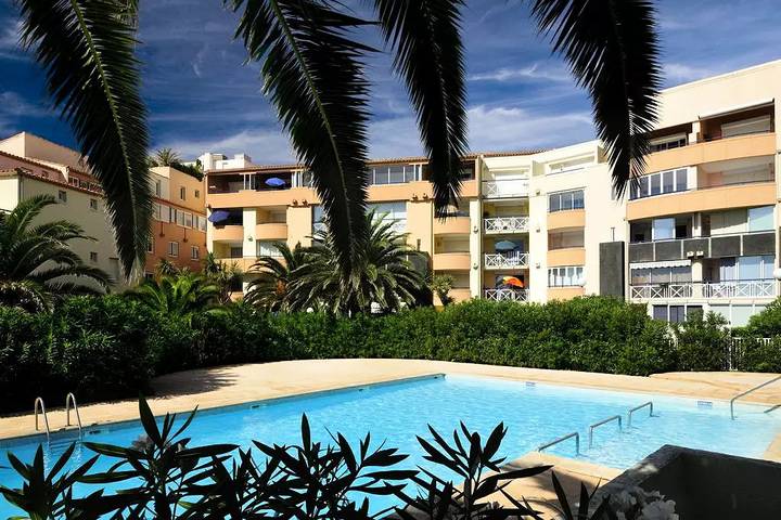 Gîte pour 8 personnes, avec piscine, animaux acceptés dans Plage Rochelongue - 3