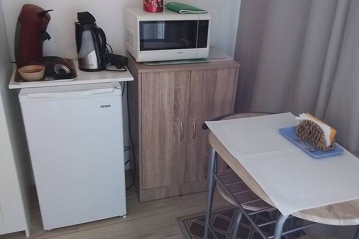 Ideal studio for a short stay, 20 minutes from the beaches between Nîmes and Montpellier in Lunel, Costa mediterránea (Francia)