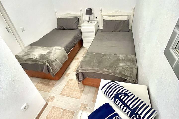 Appartement entier, Appartement 2 Chambres avec Piscine, à Courte Distance à Pied de la Plage à Torrevieja in Torrevieja Centre, Torrevieja