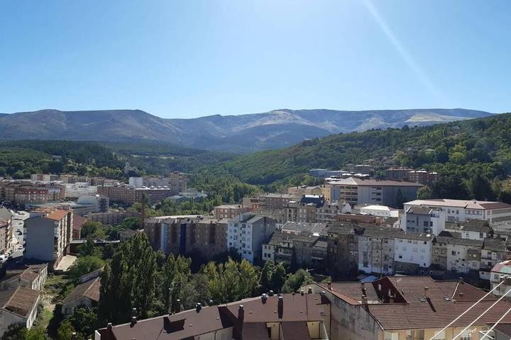 Apartamento para 7 personas, con Balcón además de Terraza y Vistas en Béjar