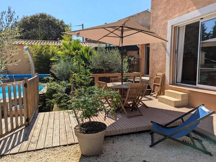 Location de vacances pour 6 personnes, avec piscine et jardin, animaux acceptés à Vers-Pont-du-Gard - 2