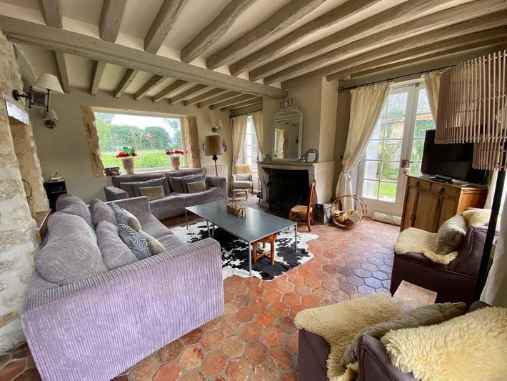 Location de vacances pour 14 personnes, avec vue ainsi que piscine et jardin à Buthiers - 2