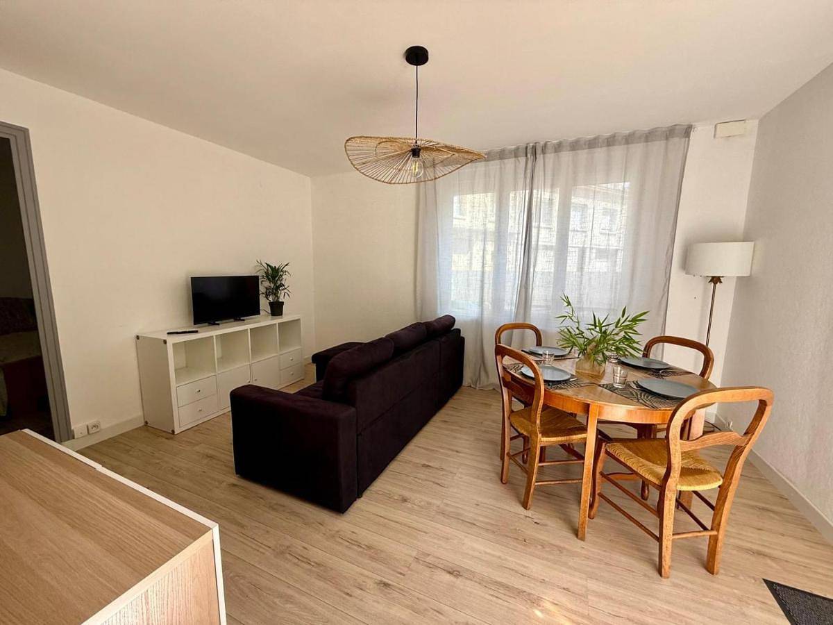 Two-Bedroom House in Saint-Pierre-des-Corps, Région de Tours
