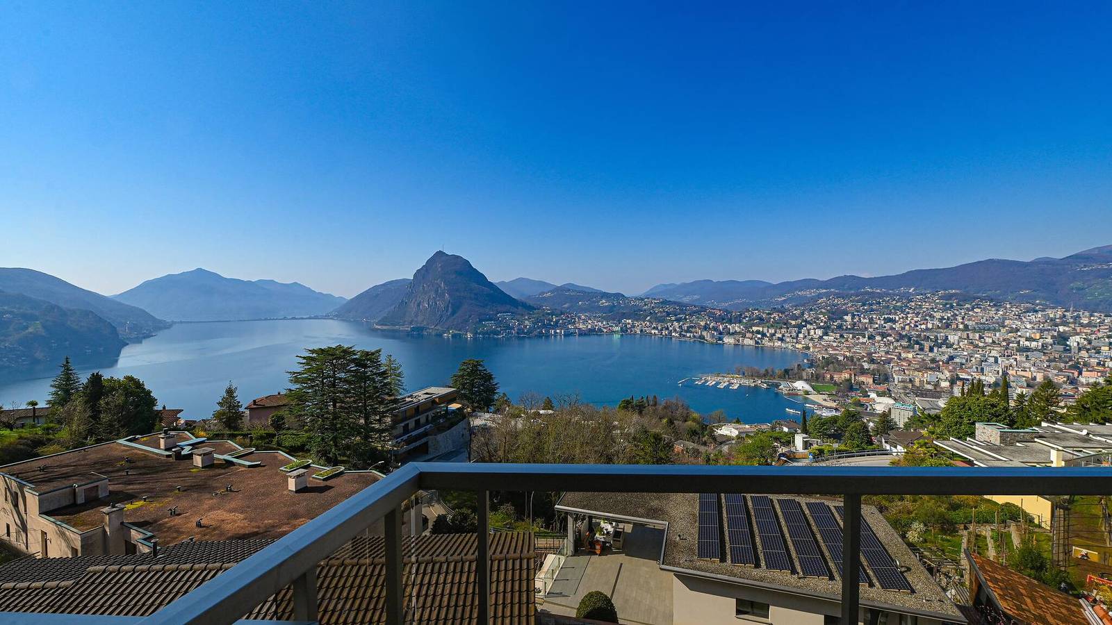 Ganze Wohnung, Ruhiger Rückzugsort am See mit 2 Schlafzimmern in Lugano in Lugano, Luganersee