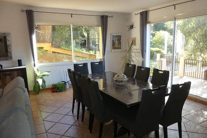 Chalet para 8 personas, con jardín además de terraza y jacuzzi, Se admiten mascotas - 1