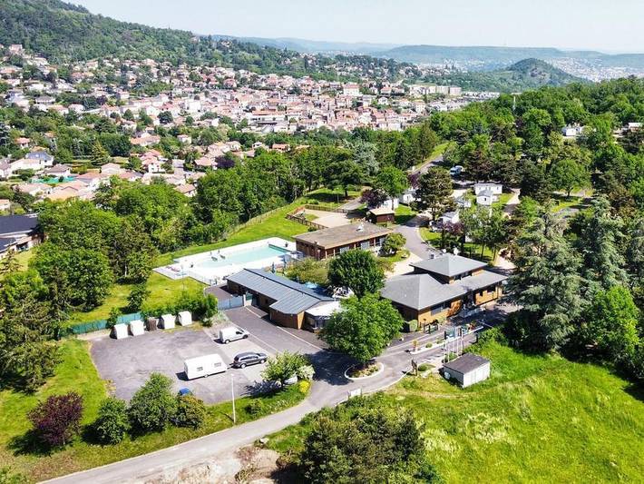 Camping pour 4 personnes, avec Terrasse et Sauna