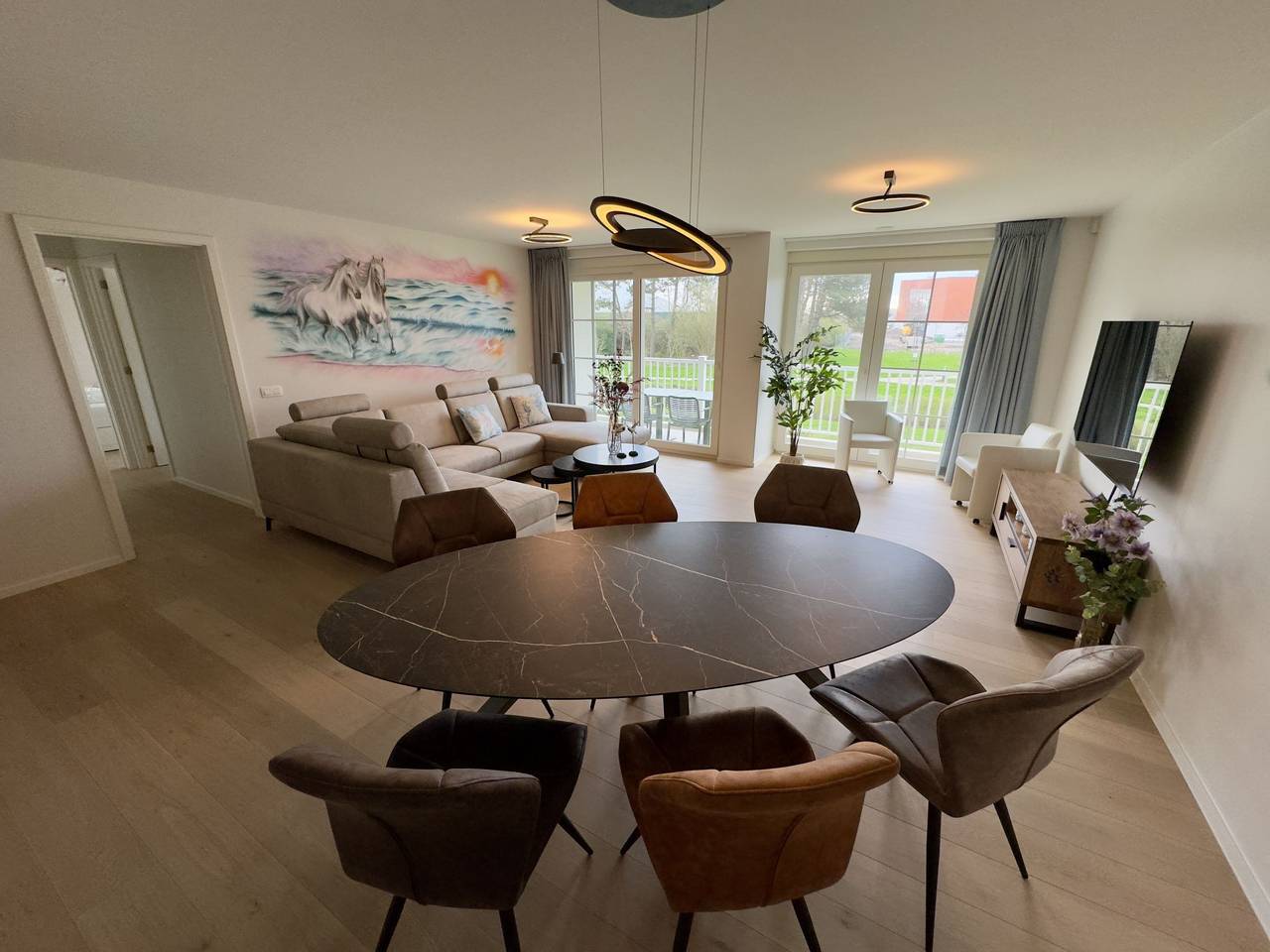 Entire apartment, Whispering Waves with parking & terrace in Blankenberge, Belgian Coast