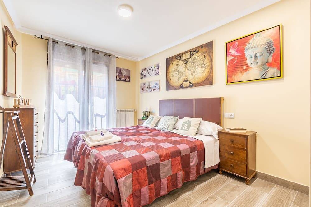 Entire apartment, Deluxe Apartment 3 Bedrooms Las Berzosas in Cercedilla, Puerto de Navacerrada