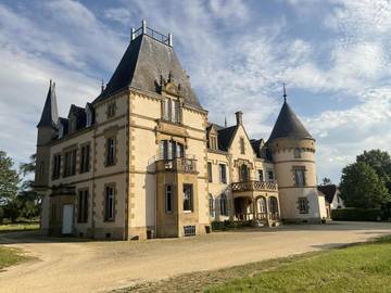 Cottage pour 2 personnes, avec piscine et sauna ainsi que terrasse et vue à Loriges