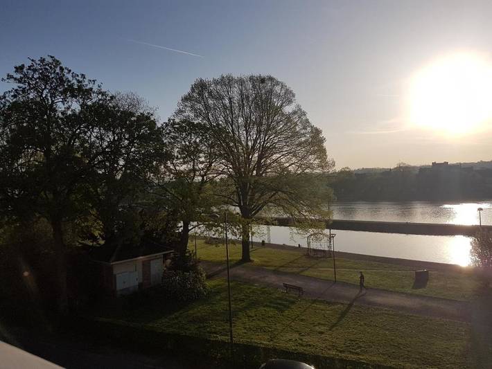 Gîte pour 4 personnes, avec Balcon ainsi que Terrasse et Vue à Namur